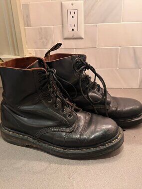 🖤🥾 Vintage Dr. Martens Leather Combat Boots • Made in England • Grunge